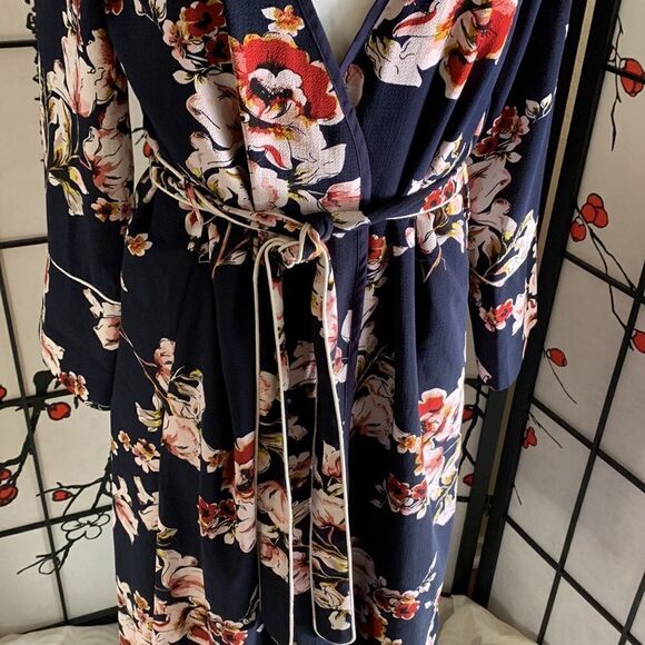 Solitaire floral  kimono robe size S - Picture 3 of 8